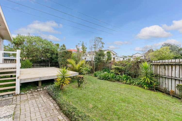 57 Meadowvale Rise Titirangi_2
