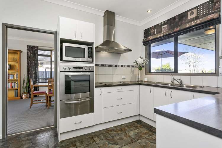 8 Libby Crescent Cambridge_7