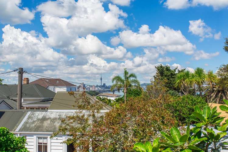 2/23 Seaview Avenue Northcote_8