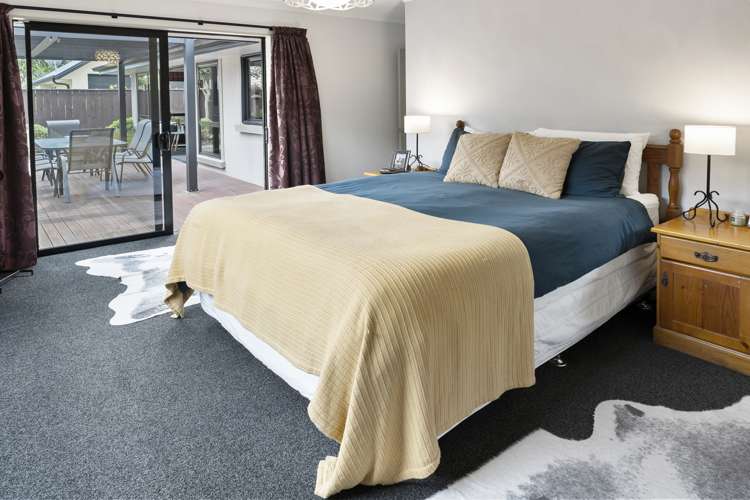 40 Sunningdale Drive Stoke_13