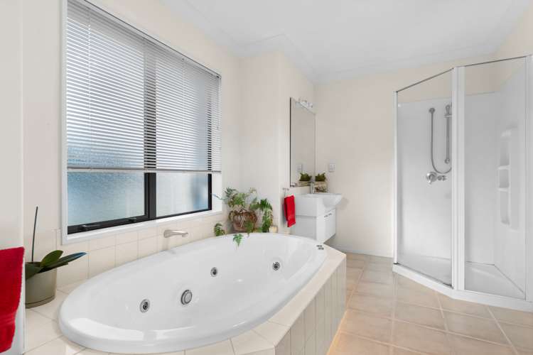 5828 West Coast Road Springfield_20