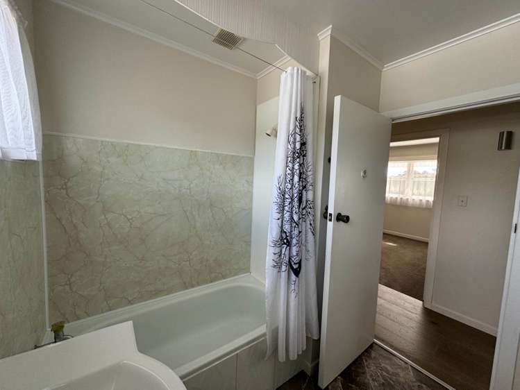 4 Lilac Grove Hillsborough_12