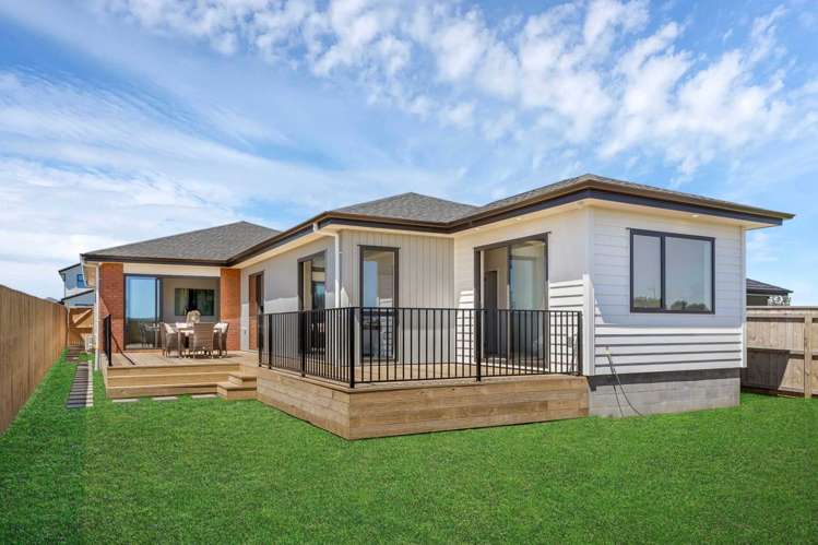 27 Korowhiti Road Clarks Beach_9