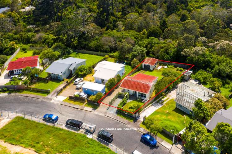 53 Taurus Crescent Beach Haven_3