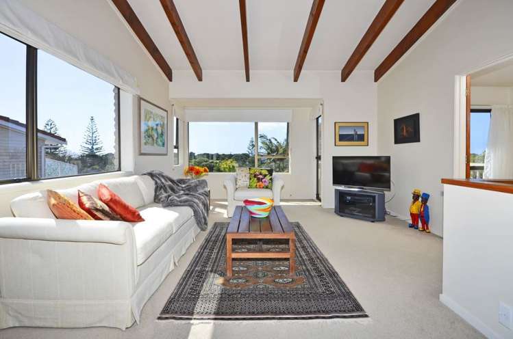 3/3 Peter Terrace Castor Bay_6