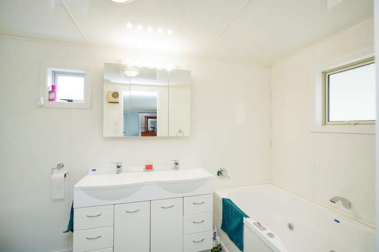 32 James Street Riverton_15