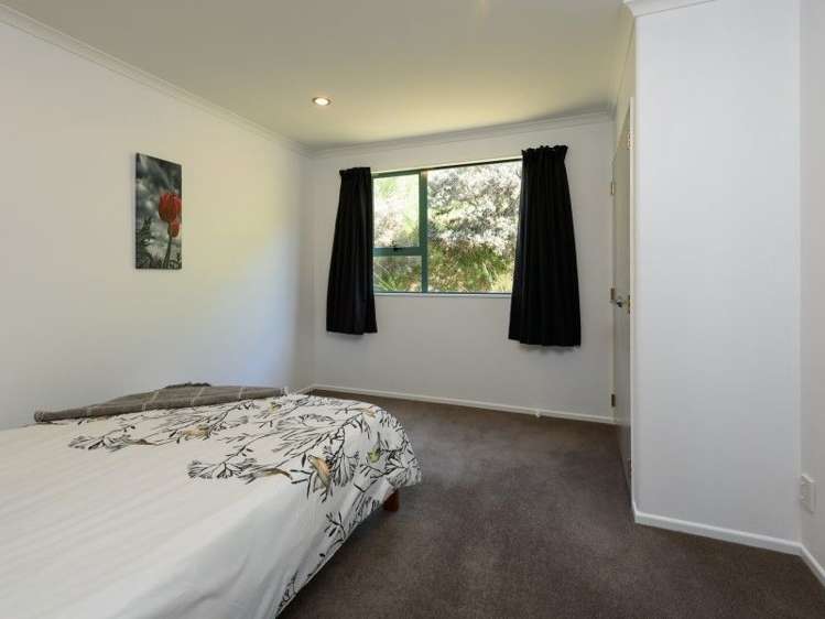 8 Claverton Grove Churton Park_9