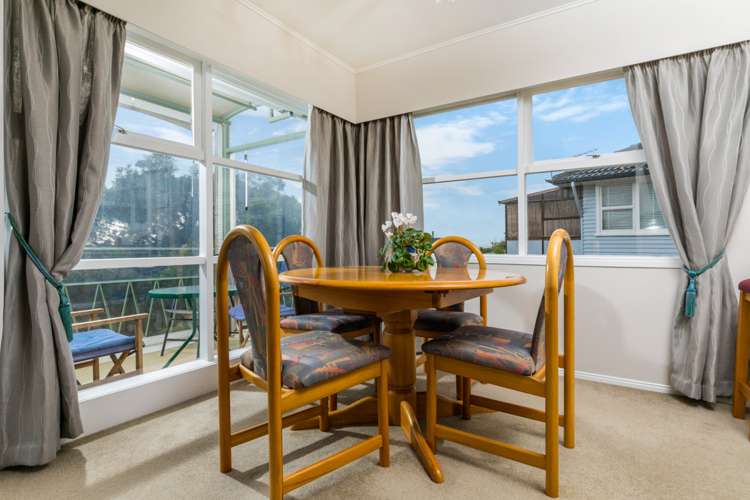 26 Lyndhurst Road Te Atatu South_11