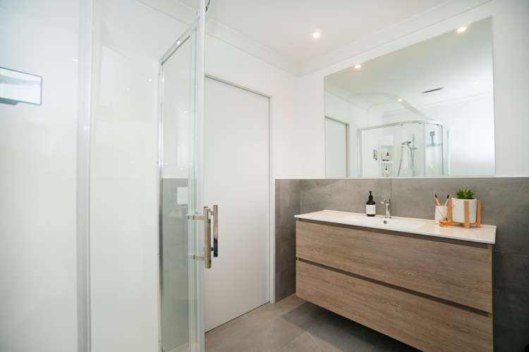 7 Sovereign Court West End_22