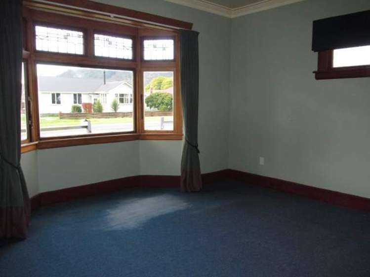 51 Church Street Reefton_14