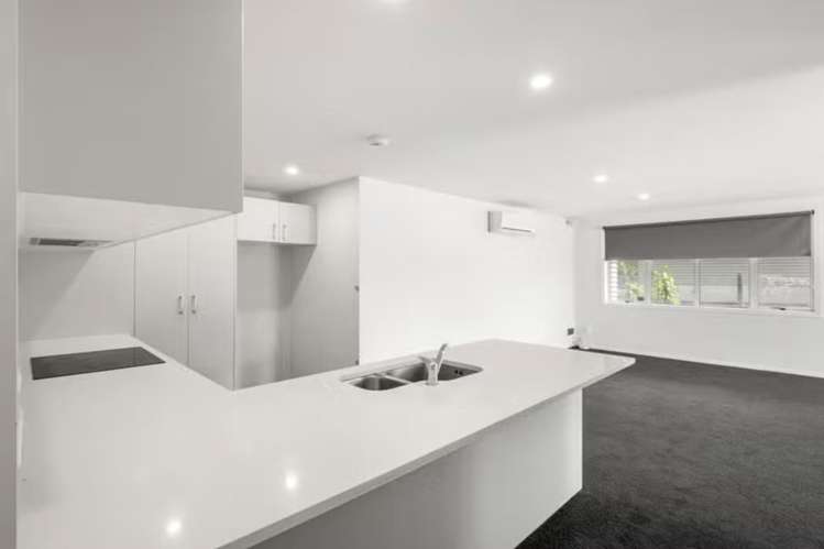 Units 1-6/200 Pilkington Road Point England_11