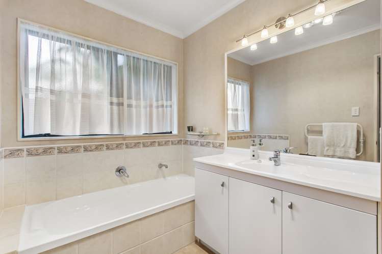 8 Harobed Place Manurewa_14