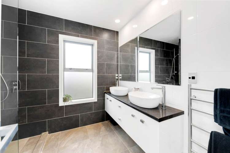 56 Columbia Crescent Beachlands_23