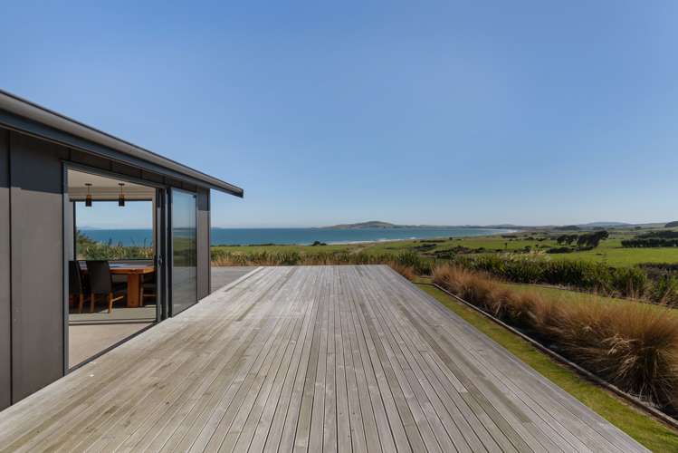 77 Tihaka Beach Road Riverton & Surrounds_25