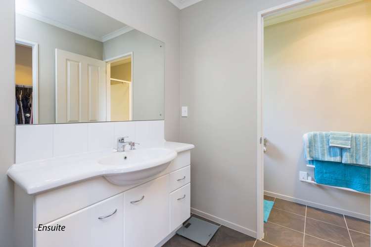 44 King Charles Drive Kingsley Heights_9