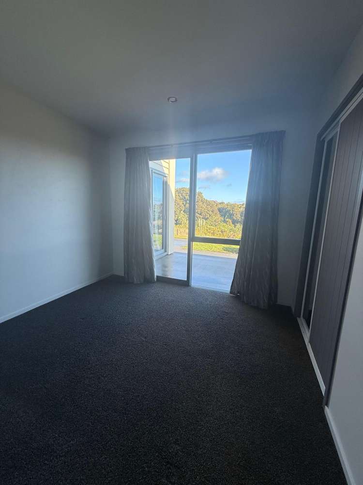 2 Little Paddock Hokitika_15