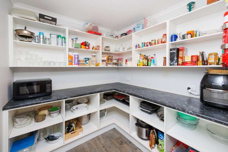 13 Roots Street East Feilding_6