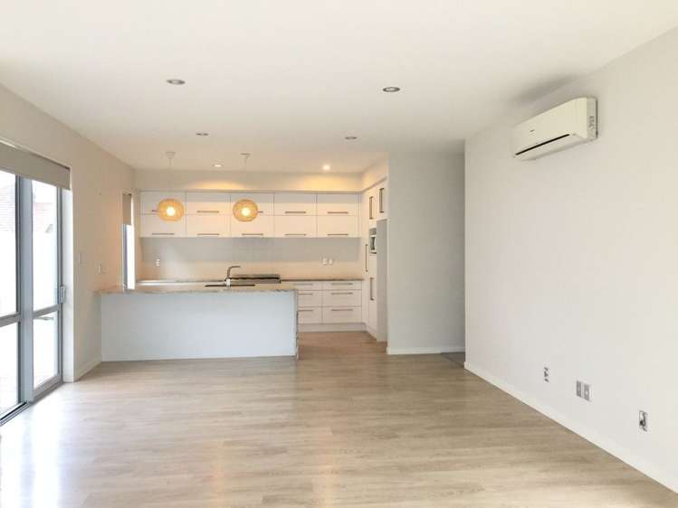 31 Huntington Park Drive Greenhithe_1