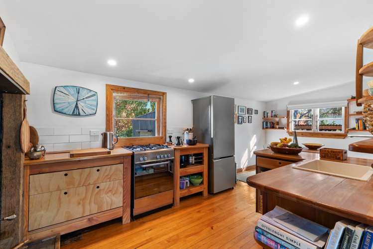 76 Capell Avenue Lake Hawea_13