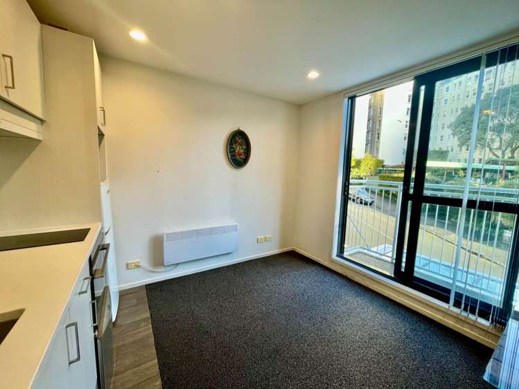 203/36 Eden Crescent City Centre_4