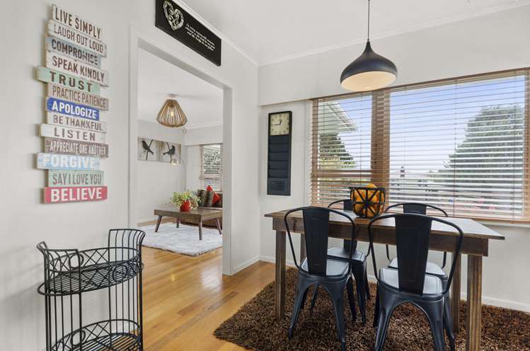 26 Montmere Avenue Te Atatu Peninsula_6