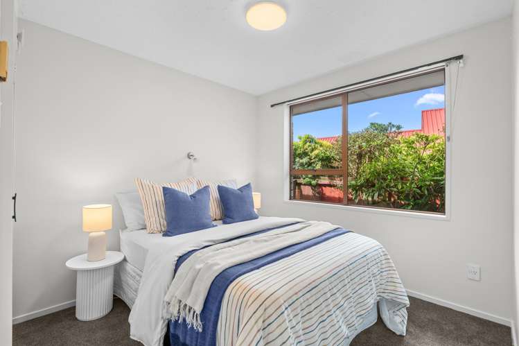 17 Yellowstone Crescent Burwood_15