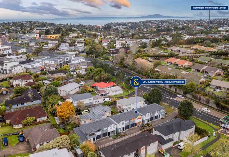 25 Oteha Valley Road Northcross_12