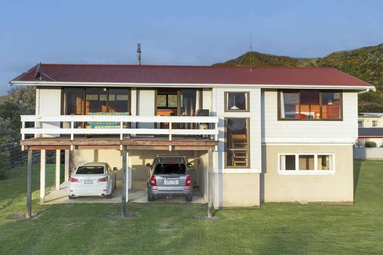 11 Moana Drive Māhia Beach_0