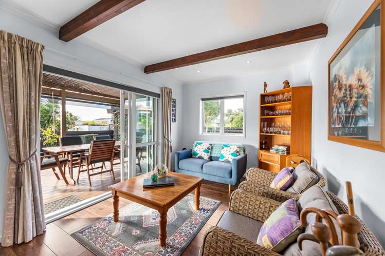 5 Taihiki Road Clarks Beach_13