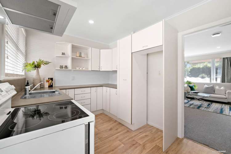 2b Cheriton Road Mellons Bay_16