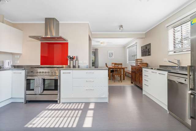 17 Crown Reef Pauanui_3