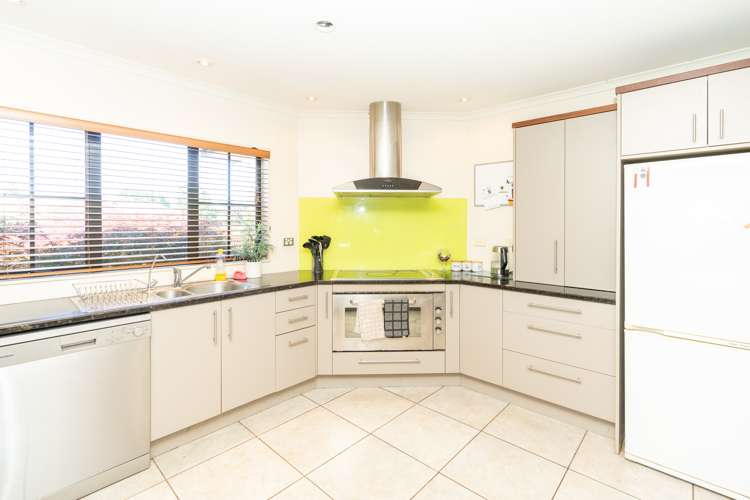 23 Merlot Place Rototuna_12