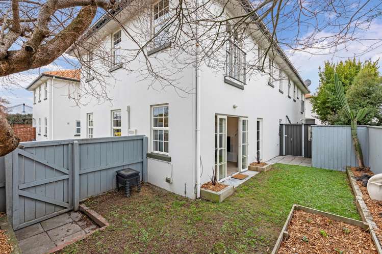 9e Crohane Place Addington_13