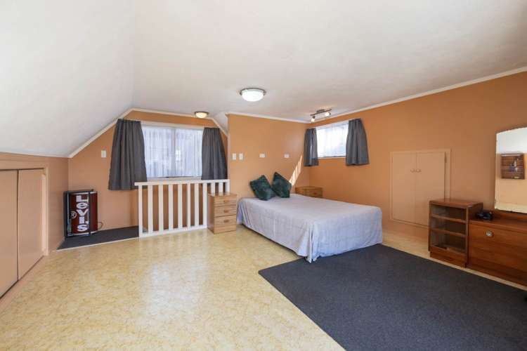 3/8 West Lynn Road Titirangi_17