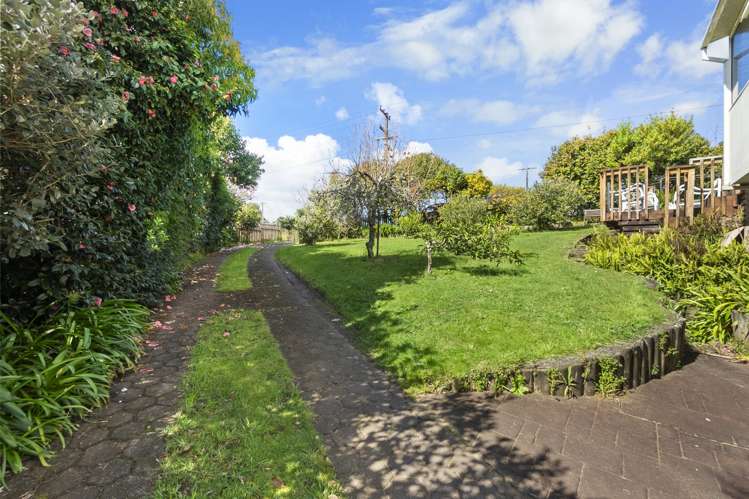 100 Tuhikaramea Road Dinsdale_17