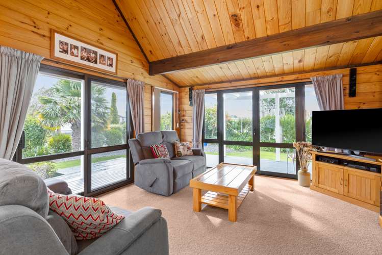 19 Valerie Street Clive_8