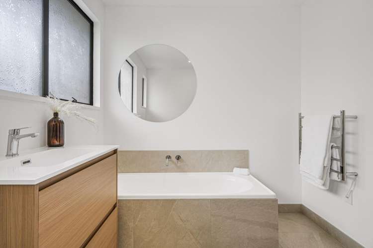 2a Barclay Place Burwood_13