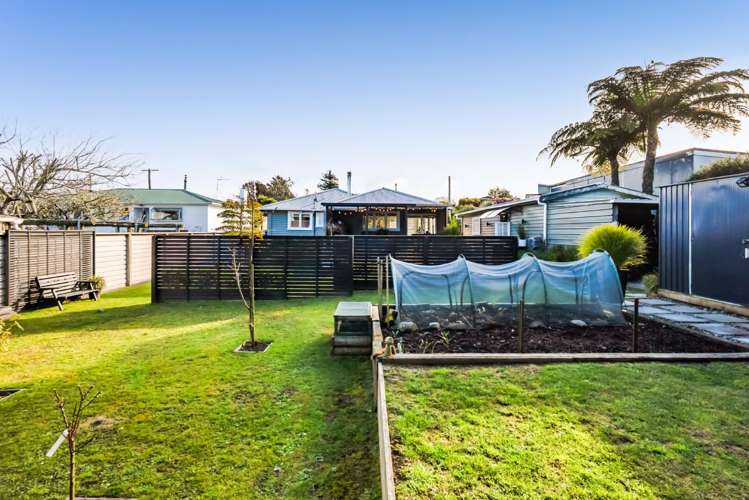 52 Swansea Road Stratford_15