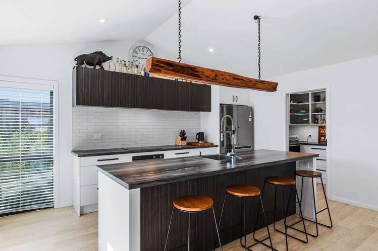 14 Wai Terrace Wharewaka_12