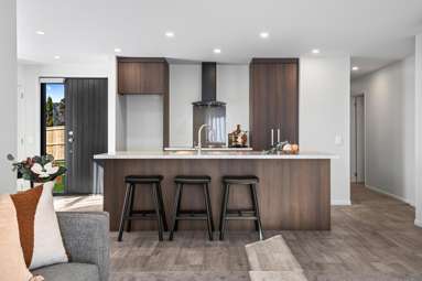 8b Gillam Crescent_2