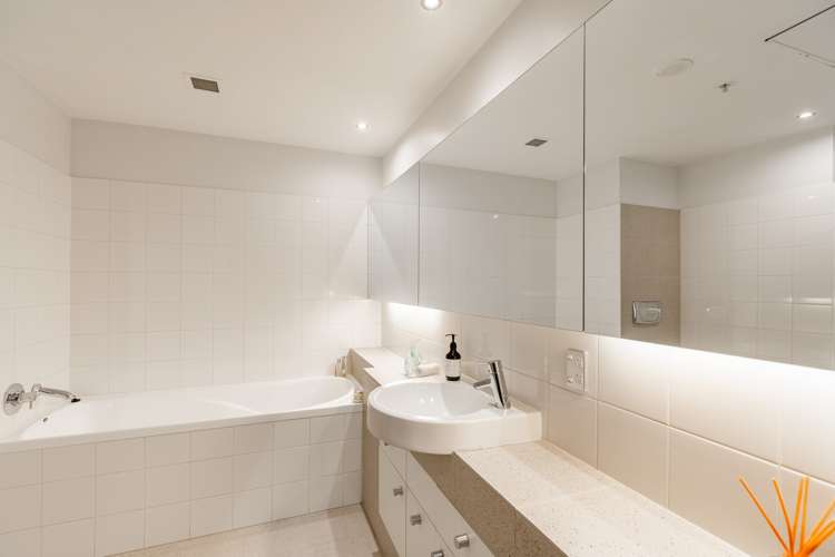 4i/42 Molesworth Street Thorndon_15