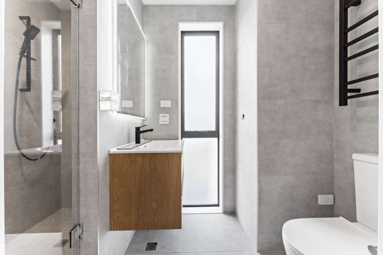 1/258 Lake Road Hauraki_11