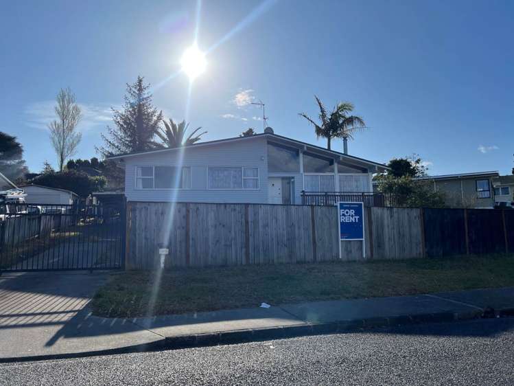 38 Thornlow Street Glendene_12