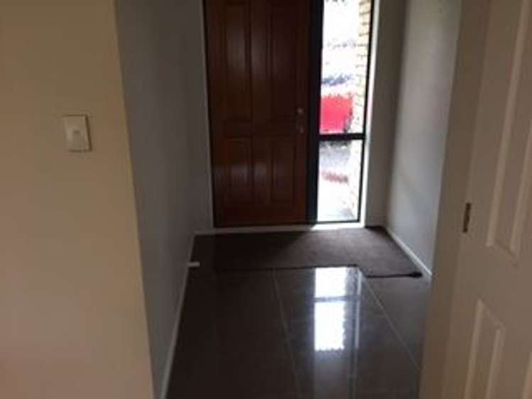 8 John Brooke Crescent East Tamaki Heights_9