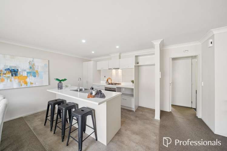 16 Poppy Watts Grove_5