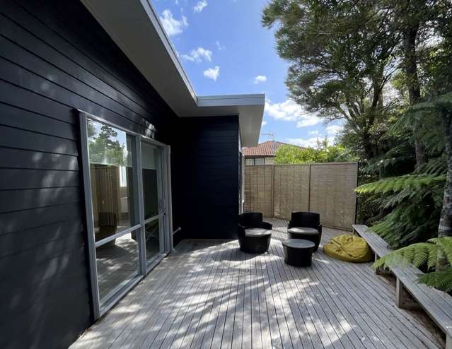 Beachside Bliss Just 500m From Red Beach!