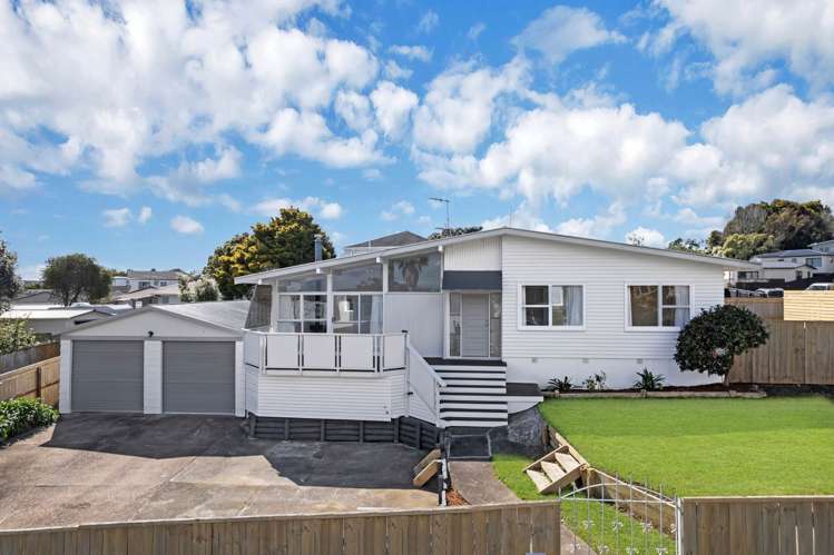 8 Malvina Place Bucklands Beach_32