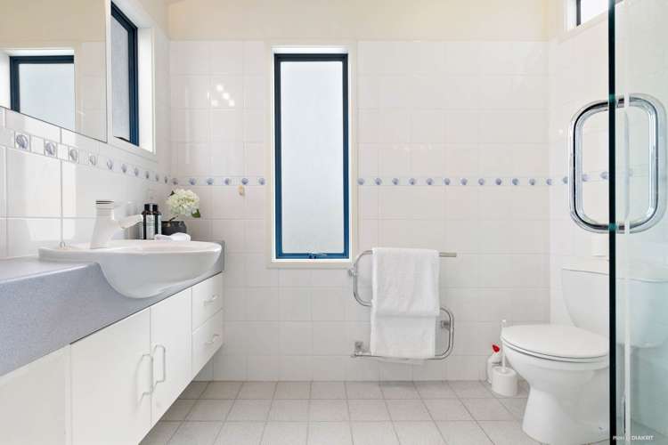 94 Knights Road Rothesay Bay_10