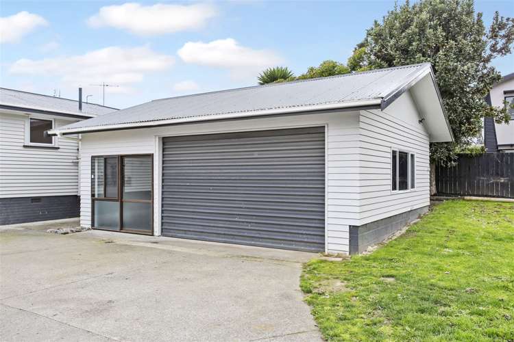 8 Callis Avenue Opaheke_20