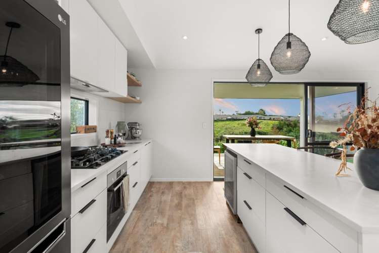 18 Hass Drive Ohauiti_17